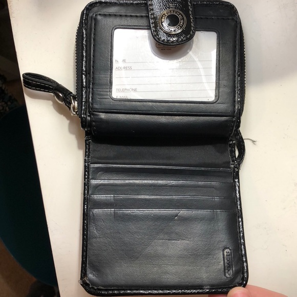 EUC Coach Wallet - Picture 2 of 4